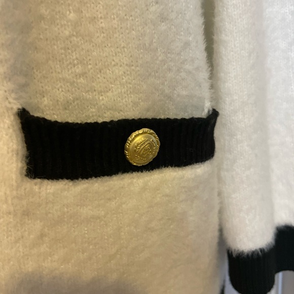 Tahari cardigan 1X in Chanel-style with gold toned buttons - Picture 7 of 13